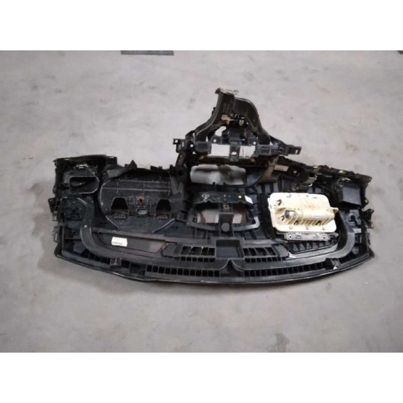Recambio de salpicadero para renault fluence 1.5 dci diesel fap referencia OEM IAM 687940002R  
