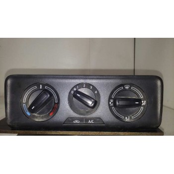 MANDO CLIMATIZADOR 6V0820045A 