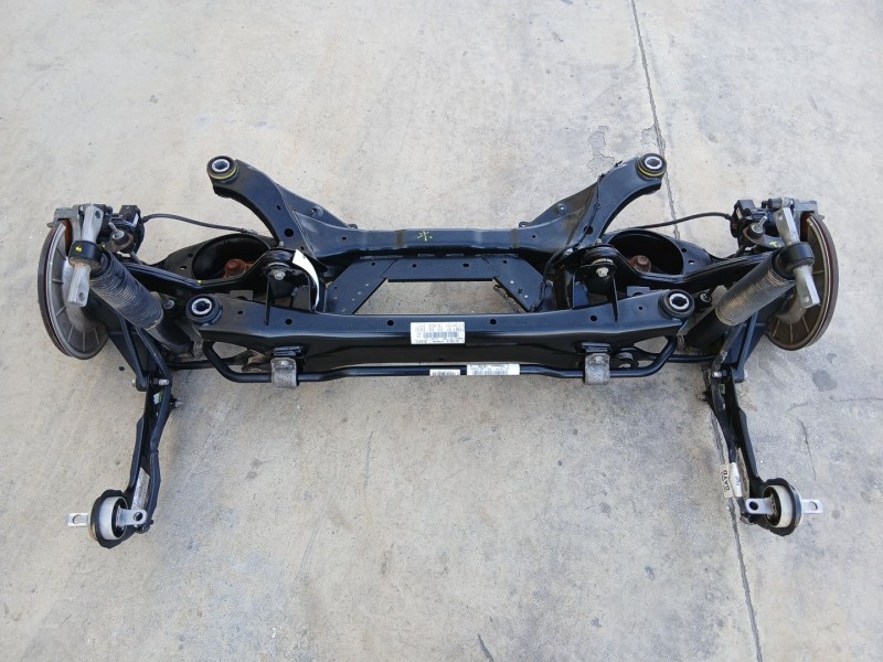 Recambio de puente trasero para ford focus iv turnier (hp) 1.5 ecoblue referencia OEM IAM 2540216  