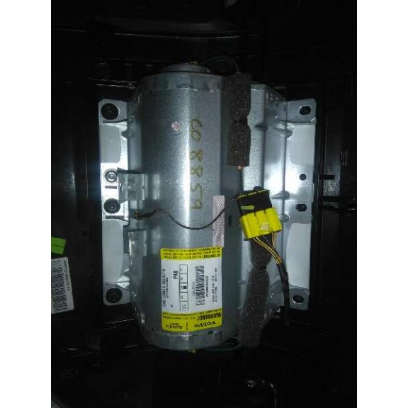 Recambio de salpicadero para volvo s40 berlina 2.0 d momentum referencia OEM IAM  CON AIRBAG 