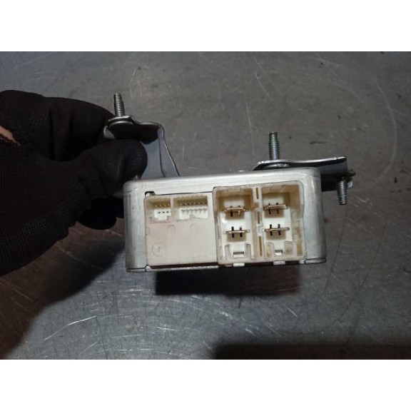 Recambio de centralita direccion para toyota yaris 1.0 cat referencia OEM IAM 896500D160  2250000770