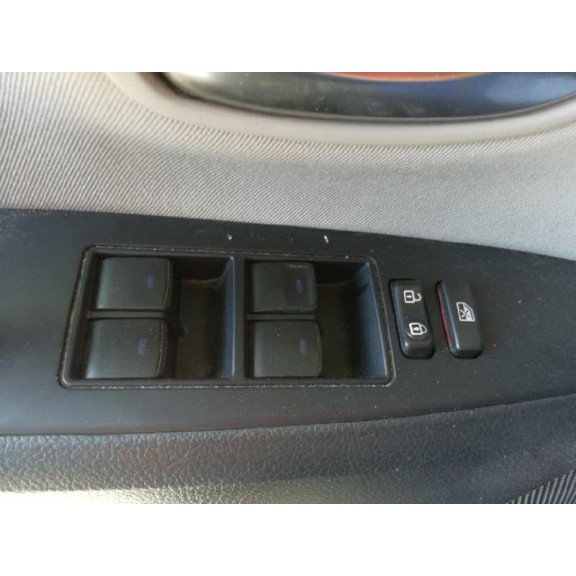 Recambio de mando elevalunas delantero izquierdo para toyota avensis touring sports advance referencia OEM IAM   