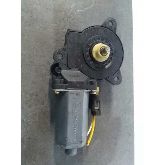 Recambio de motor elevalunas delantero izquierdo para ford fiesta (cbk) ambiente referencia OEM IAM 0130821939 5P 