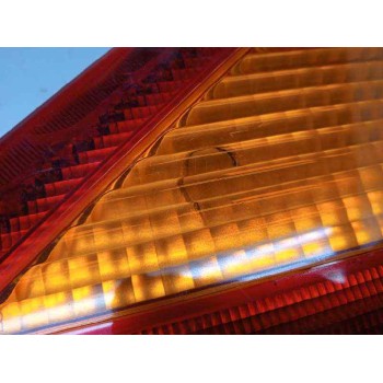 Recambio de piloto trasero derecho interior para ssangyong rodius xdi referencia OEM IAM 3064411 TOCADO POR DENTRO LIGERAMENTE 