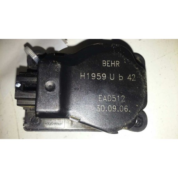 Recambio de motor electrico para citroën c4 berlina collection referencia OEM IAM H19959UB42 INFERIOR DE TRAMPILLA DCHO
