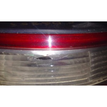 Recambio de piloto trasero derecho para kia carens 2.0 crdi ex monovolumen referencia OEM IAM  TOCADO 