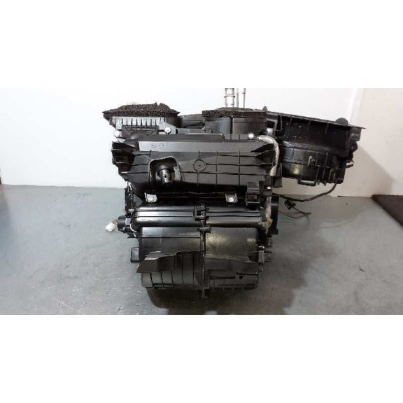 Recambio de evaporador aire acondicionado para renault master kipper doka l3h1 3,5t referencia OEM IAM 271103759RB  