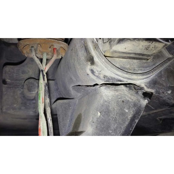 Recambio de faro derecho para mg serie 25 (rf) classic (5-ptas.) referencia OEM IAM 89003700  