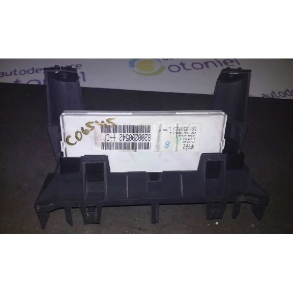 Recambio de pantalla multifuncion para renault megane ii familiar dynamique confort referencia OEM IAM 8200290542  