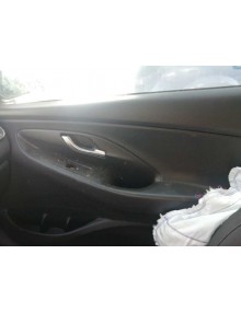 Recambio de guarnecido puerta delantera derecha para hyundai i30 (pd) klass referencia OEM IAM 82302G4010TRY  