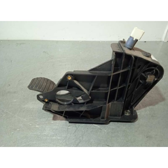 Recambio de pedal freno para renault master kipper doka l3h1 3,5t referencia OEM IAM 8200672233  