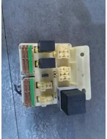 Recambio de caja reles / fusibles para mitsubishi carisma berlina 5 (da0) 1900 di-d avance referencia OEM IAM   
