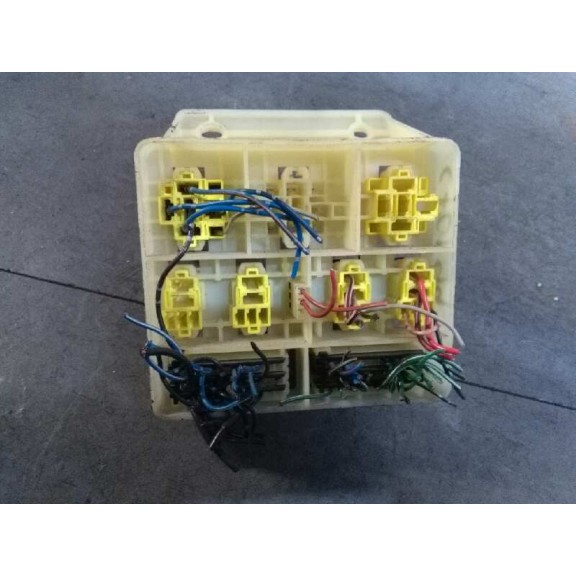 Recambio de caja reles / fusibles para mitsubishi carisma berlina 5 (da0) 1900 di-d avance referencia OEM IAM   