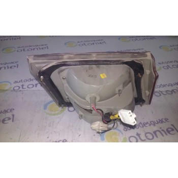 Recambio de piloto trasero derecho interior para kia carens 2.0 crdi ex monovolumen referencia OEM IAM   INTERIOR