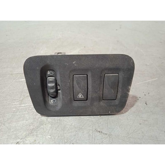 Recambio de interruptor para renault master kipper doka l3h1 3,5t referencia OEM IAM 8200379685  