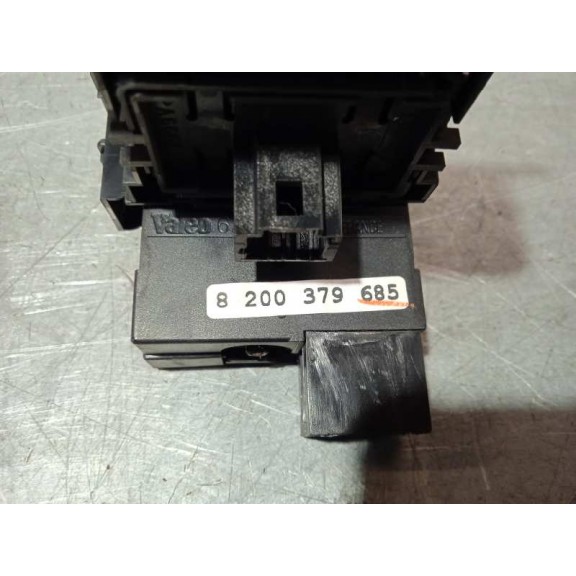 Recambio de interruptor para renault master kipper doka l3h1 3,5t referencia OEM IAM 8200379685  
