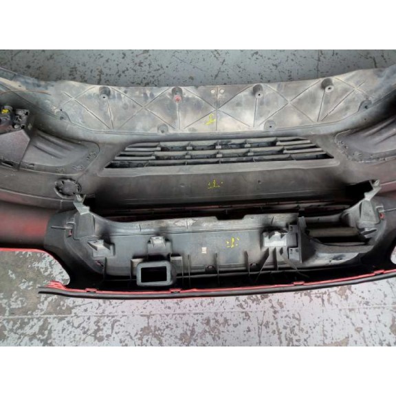 Recambio de paragolpes delantero para ford transit courier combi trend referencia OEM IAM ET7617K819BF57VT ROJO ET7617K819BF57VT