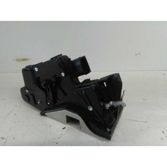 Recambio de cerradura puerta delantera izquierda para bmw serie 3 berlina (e46) referencia OEM IAM 51217011241 NUEVO 7011241 7 P