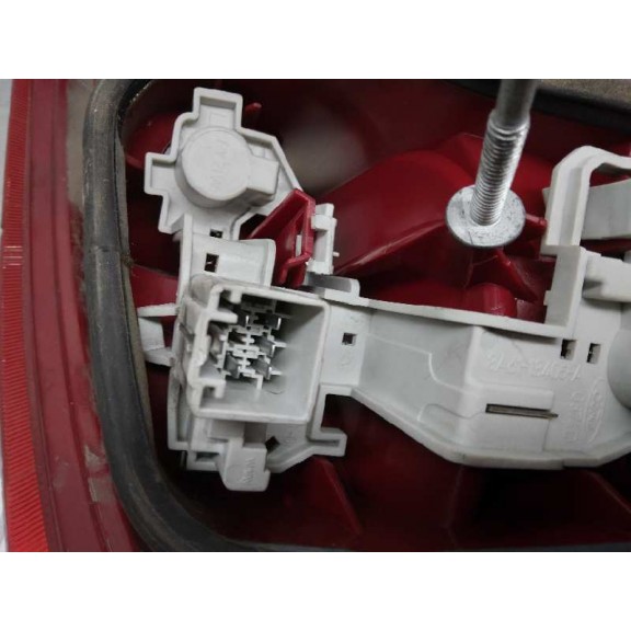 Recambio de piloto trasero izquierdo para ford fiesta (cb1) ambiente referencia OEM IAM 8A6113405AE  