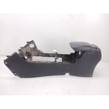 Recambio de apoyabrazos central para kia sportage concept 2wd referencia OEM IAM 84613F1200  