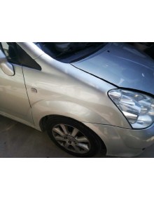 Recambio de aleta delantera derecha para toyota corolla verso (r1) 2.2 d-4d luna referencia OEM IAM   