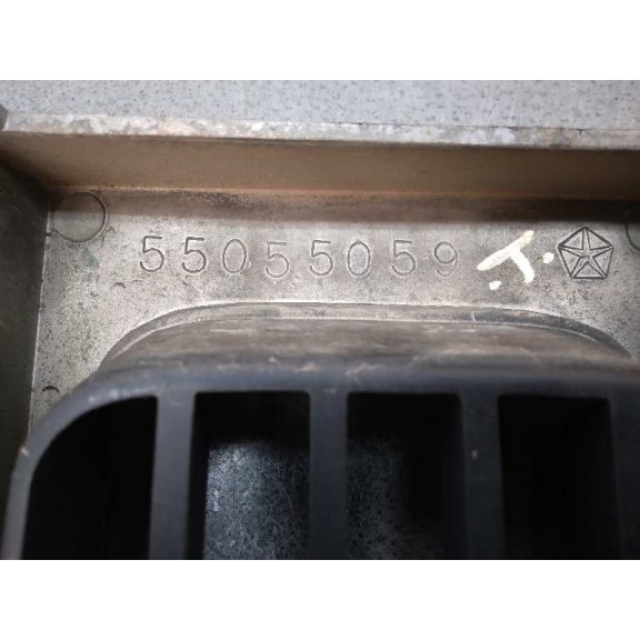 Recambio de rejilla delantera para jeep gr.cherokee (zj)/(z) 2.5 turbodiesel referencia OEM IAM 55055059  