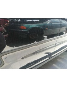 Recambio de puerta trasera derecha para ssangyong korando limited 4x2 referencia OEM IAM   DAÑADA , VER FOTOS 2