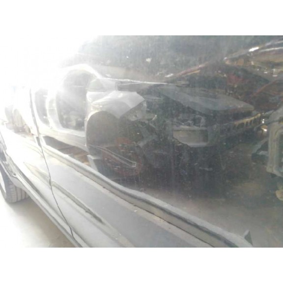 Recambio de puerta trasera izquierda para ssangyong korando limited 4x2 referencia OEM IAM  UN GOLPE 