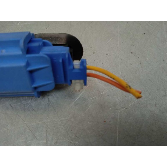 Recambio de pretensor airbag derecho para citroën c3 1.4 sx plus referencia OEM IAM   9639873877