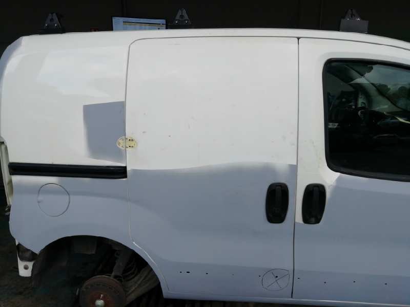Recambio de puerta lateral corredera derecha para fiat fiorino básico referencia OEM IAM  BLANCA CERRADO