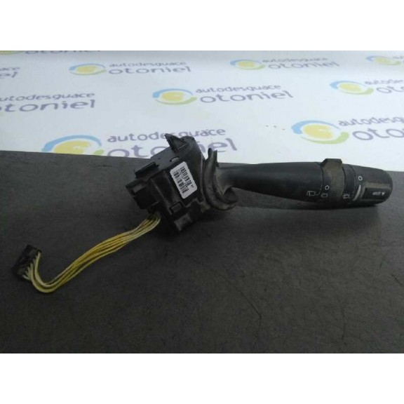 Recambio de mando limpia para dodge caliber se referencia OEM IAM 214867205  