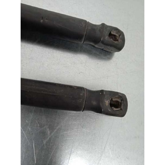 Recambio de amortiguadores maletero / porton para kia venga basic referencia OEM IAM 817701P000 817801P000 500N
