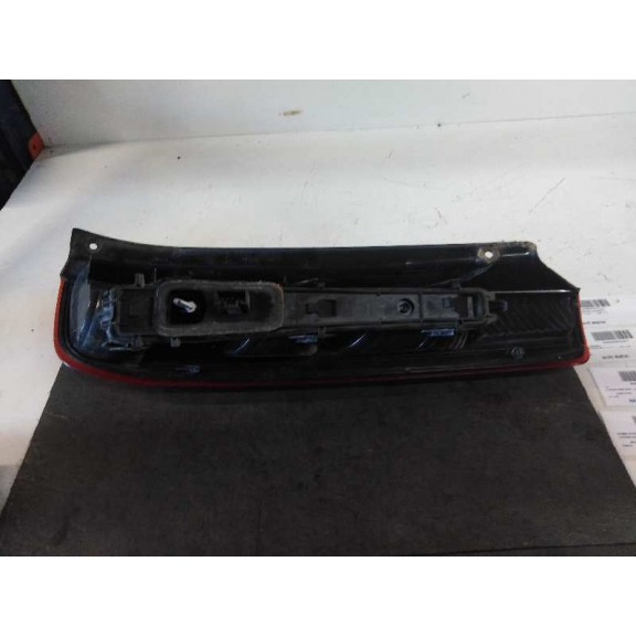 Recambio de piloto trasero izquierdo para ford fiesta (cbk) ambiente referencia OEM IAM 1324570 1ª SERIE 3P