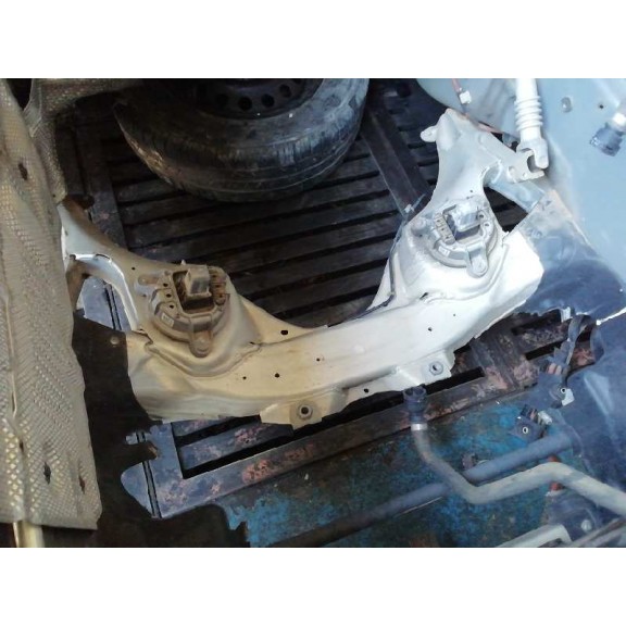 Recambio de puente delantero para bmw serie 5 lim. (f10) 520d xdrive referencia OEM IAM   