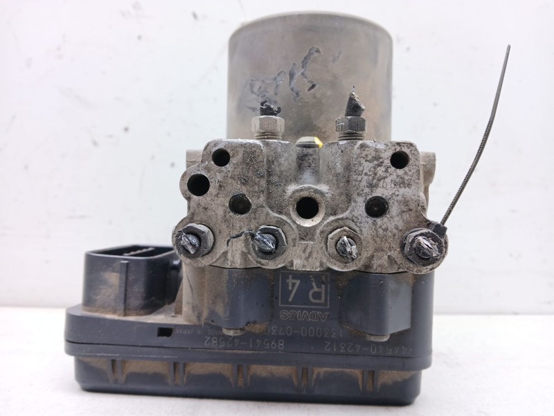 Recambio de abs para toyota rav 4 active referencia OEM IAM 4454042312 8954142582 