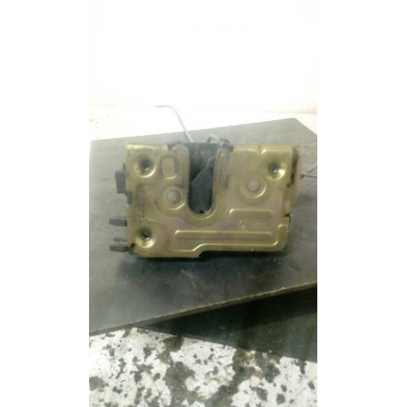 Recambio de cerradura puerta delantera derecha para renault 19 hatchback (b/c53) gtd referencia OEM IAM   