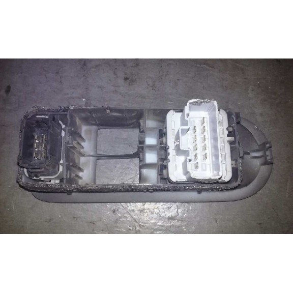 Recambio de mando elevalunas delantero izquierdo para renault megane ii classic berlina confort authentique referencia OEM IAM  