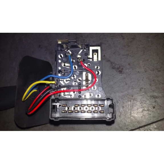 Recambio de mando intermitentes para renault clio ii fase i (b/cbo) 1.2 referencia OEM IAM   