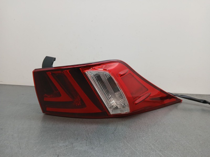 Recambio de piloto trasero derecho para lexus is iii (_e3_) 300h (ave30_) referencia OEM IAM 8155053280  