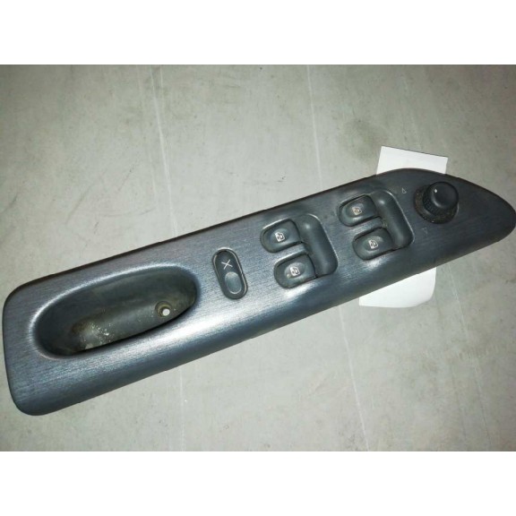 Recambio de mando elevalunas delantero izquierdo para renault laguna (b56) 1.9 dti referencia OEM IAM 7701707064  