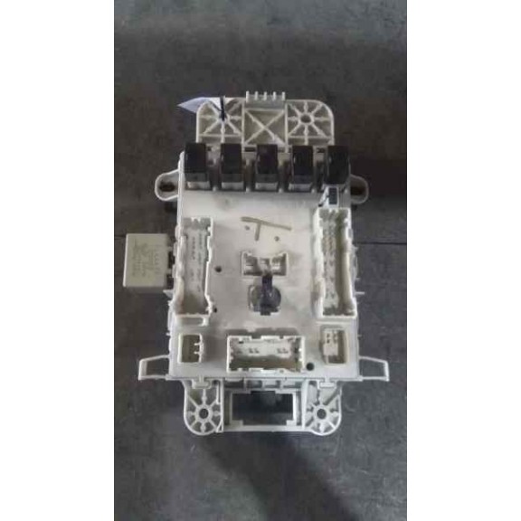 Recambio de caja reles / fusibles para toyota rav 4 (a2) 1.8 luna referencia OEM IAM 24543D14  