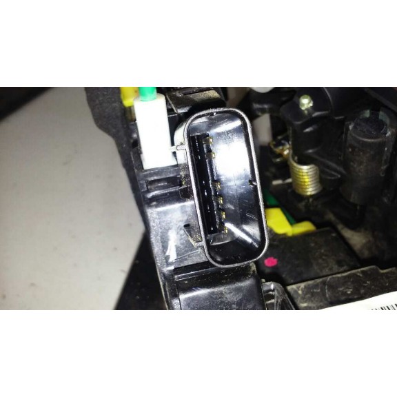 Recambio de cerradura puerta delantera izquierda para hyundai i30 (gd) trend referencia OEM IAM   6 PINS