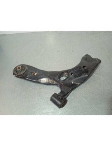 Recambio de brazo suspension inferior delantero izquierdo para toyota auris hybrid active referencia OEM IAM SR  