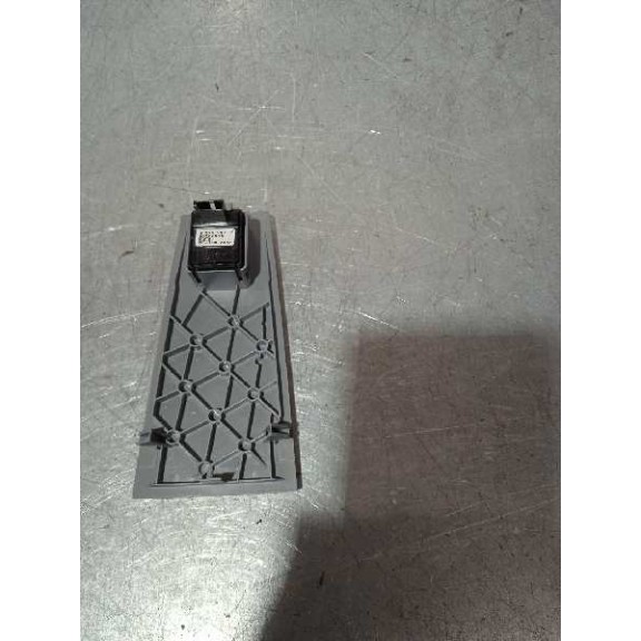 Recambio de mando elevalunas delantero derecho para bmw serie 7 (e65/e66) 750i referencia OEM IAM 8379597  