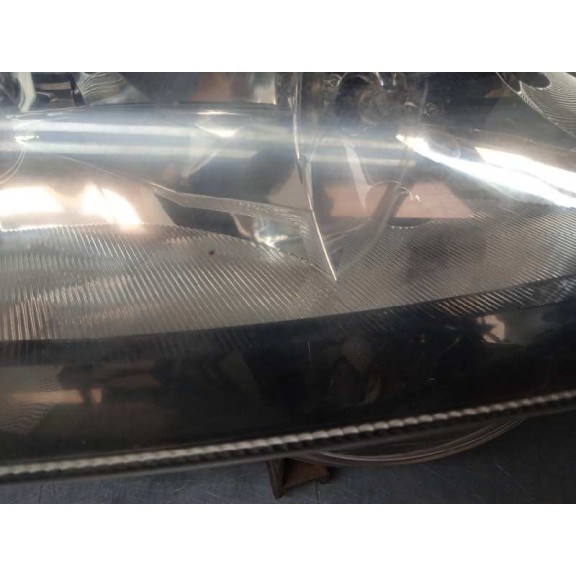 Recambio de faro derecho para opel astra g berlina comfort referencia OEM IAM 13132460  FONDO NEGRO