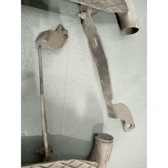 Recambio de estribo para hyundai tucson (jm) 2.0 crdi cat referencia OEM IAM   