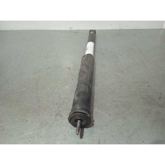 Recambio de amortiguador trasero derecho para toyota yaris hybrid active referencia OEM IAM 485300DF11  