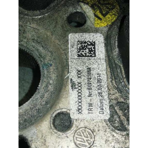 Recambio de volante para volkswagen touran (1t3) highline referencia OEM IAM 61978185A 3 RADIOS CON MANDOS