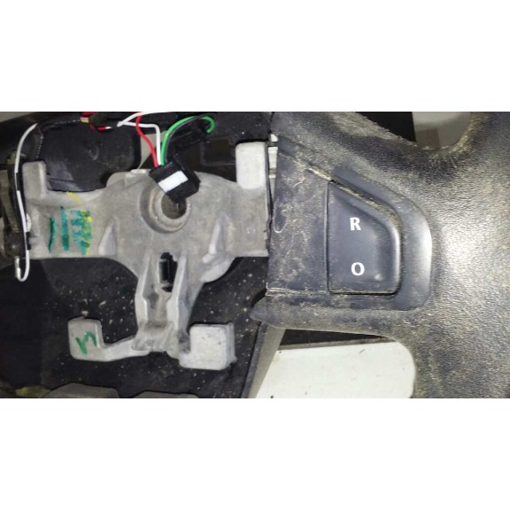 Recambio de volante para renault megane iii berlina 5 p bose edition referencia OEM IAM 484003397R  