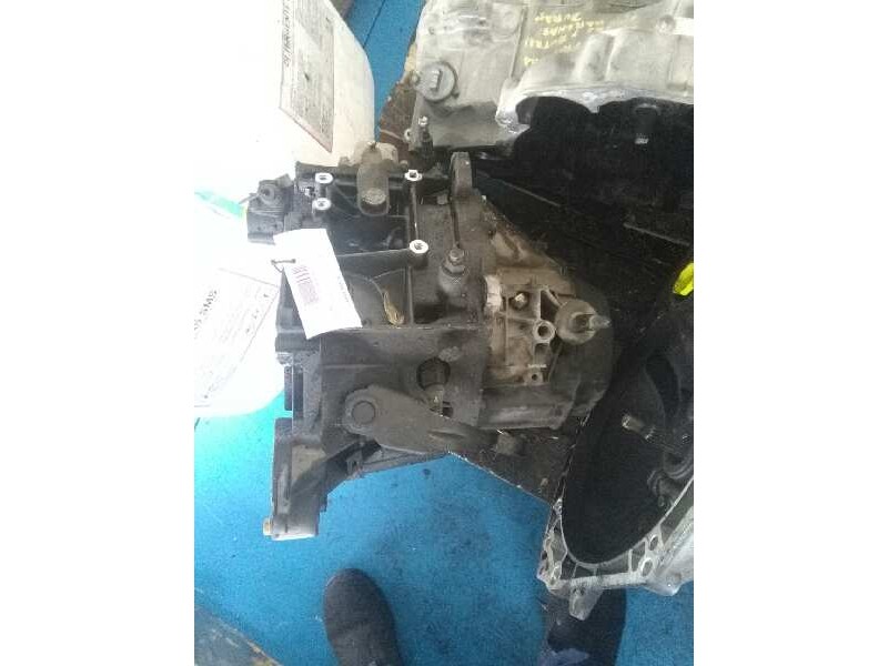Recambio de caja cambios para peugeot 205 berlina 1.8 d mito referencia OEM IAM 20CM61 177.851KM 